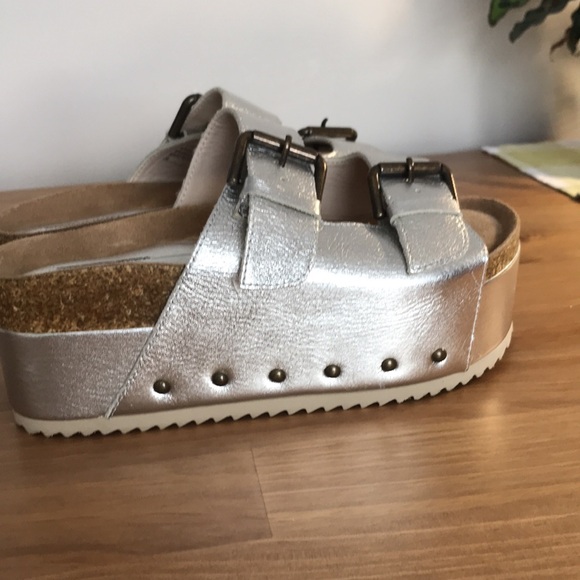 Intentionally Blank Rule Breaker Platform Sandals in Metallic Silver EUR 38 - Picture 12 of 13